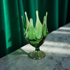 VTG MCM Viking Glass "Epic" Avocado Green 6-Petal Handkerchief Compote